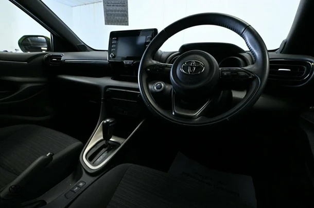 2020 Toyota Yaris SX image 19