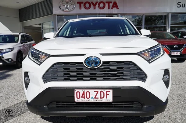 2019 Toyota RAV4 Hybrid GX AWD image 3