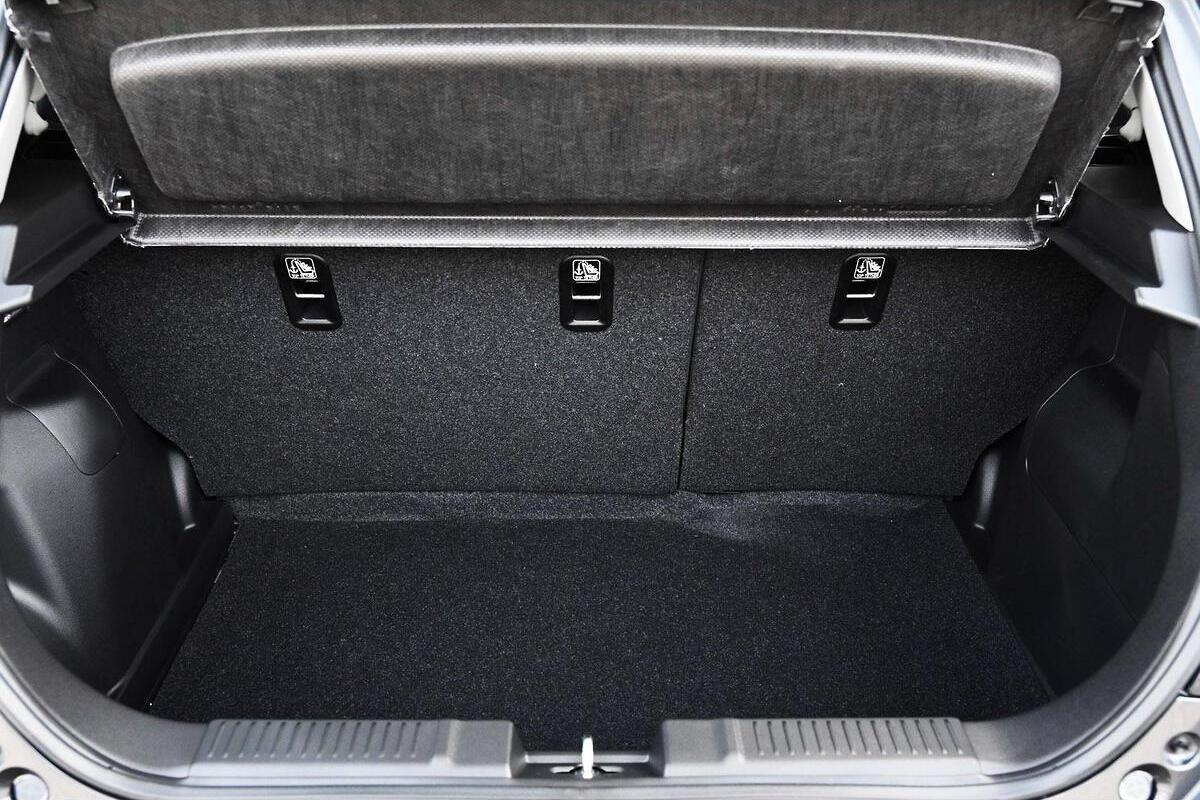 2024 Suzuki Swift Hybrid GLX Auto image 9