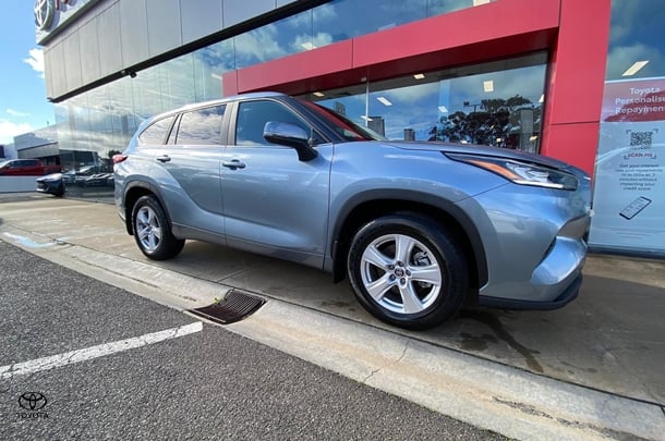 2024 Toyota Kluger GX image 3