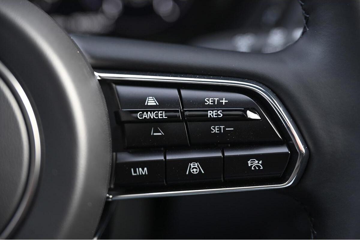 2025 Mazda CX-60 P50e Azami KH Series Auto i-ACTIV AWD image 14