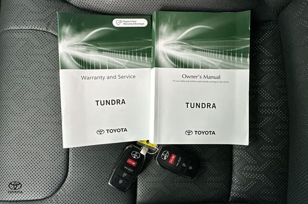 2023 Toyota Tundra Limited image 5