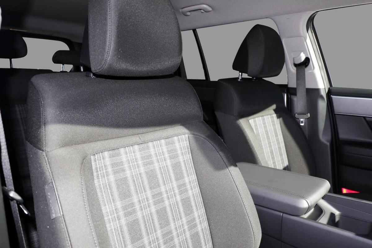 2025 Hyundai Santa Fe Hybrid Auto AWD MY25 image 8