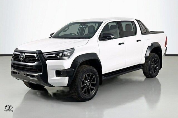 2022 Toyota Hilux Rogue image 4