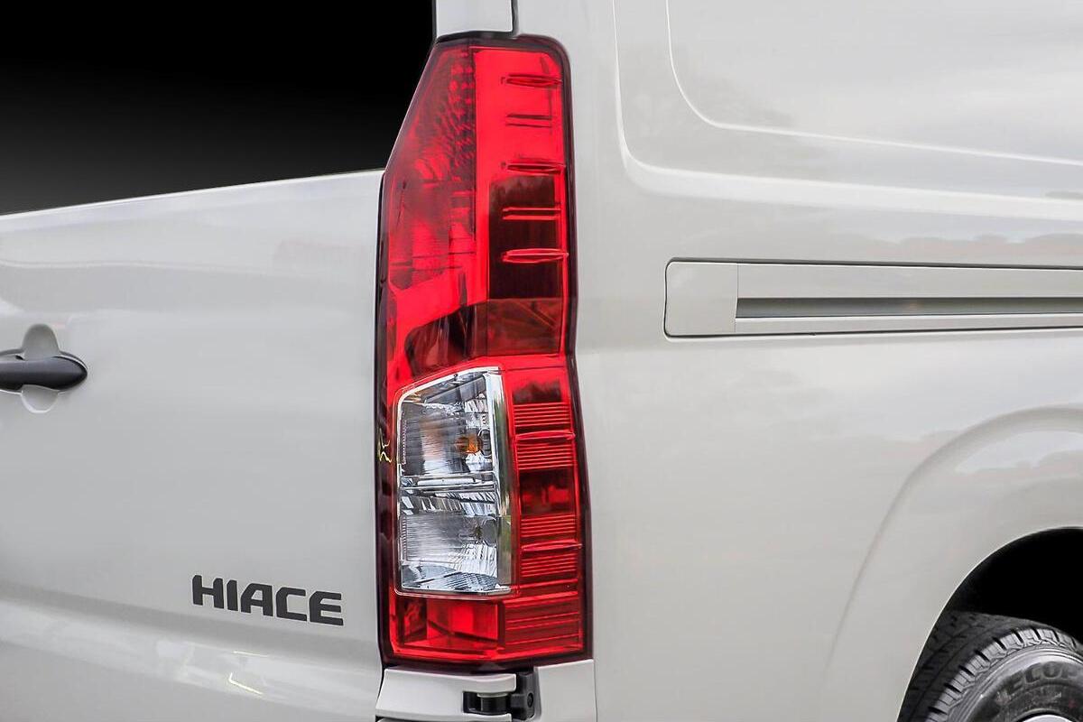 2024 Toyota Hiace LWB Auto image 9