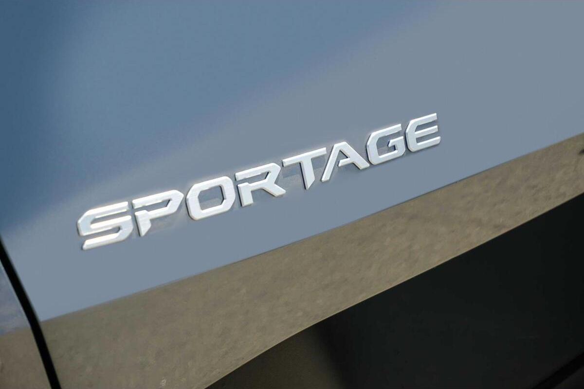 2024 Kia Sportage S Manual FWD MY25 image 8