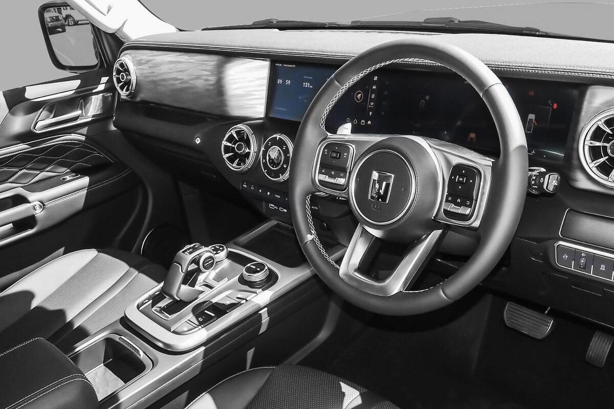 2025 GWM Tank 300 Ultra Hybrid Auto 4x4 image 4