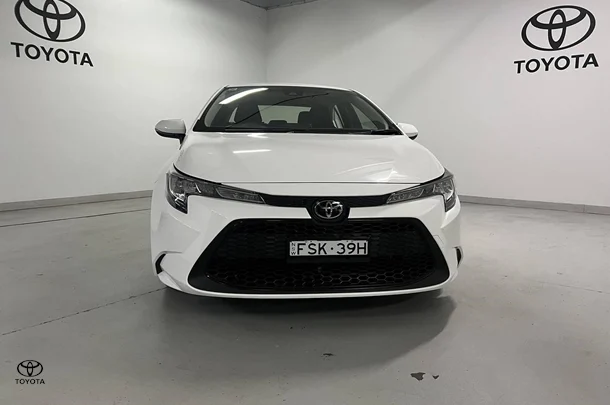2020 Toyota Corolla Ascent Sport image 2