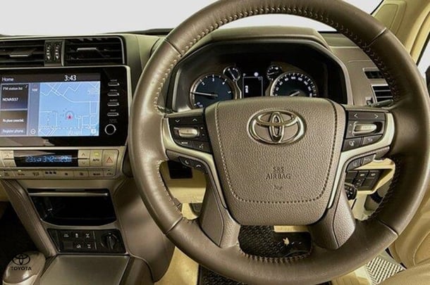 2022 Toyota Prado VX image 19