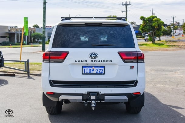 2024 Toyota Landcruiser GR-S image 5