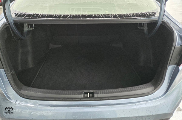 2022 Toyota Corolla Sedan Hybrid Ascent Sport image 10