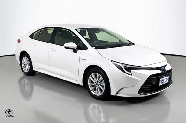 2022 Toyota Corolla Sedan Hybrid Ascent Sport