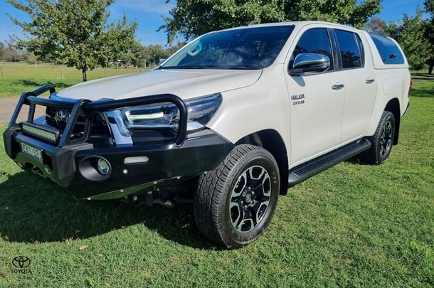 2020 Toyota Hilux 4x4 SR5