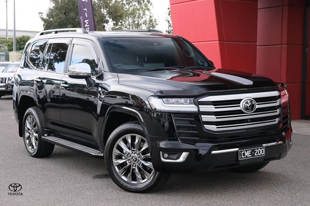 2023 Toyota Landcruiser Sahara ZX