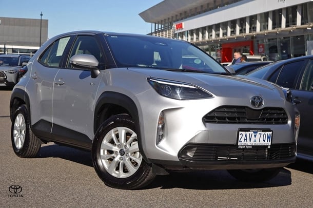 2024 Toyota Yaris Cross Hybrid GX