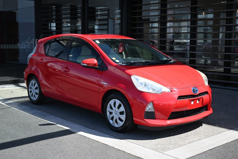 2012 Toyota Aqua 1.5 Hybrid S FWD Hatchback