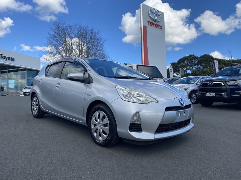 2013 Toyota Aqua 1.5 Hybrid G Hatch