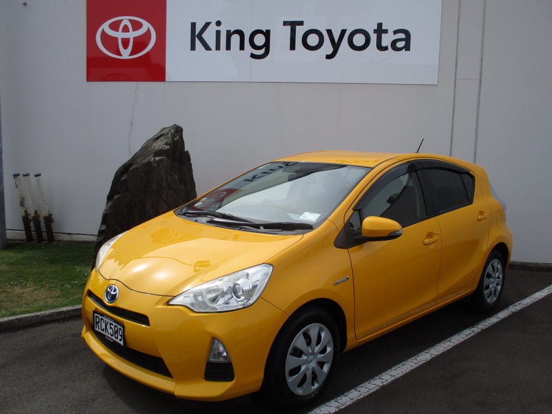 2013 Toyota Aqua 1.5 Hybrid S + Warranty*