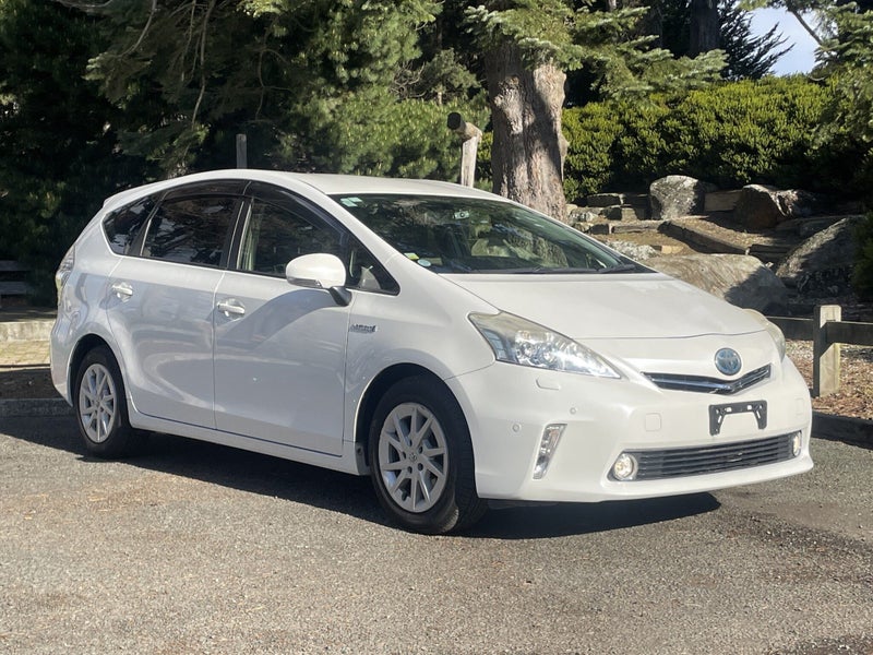 2013 Toyota Prius 1.8 Petrol G 7 Seater