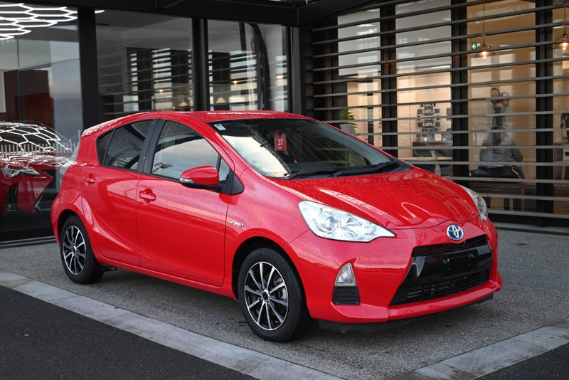 2014 Toyota Aqua 1.5 Petrol Hybrid S CVT Hatchback