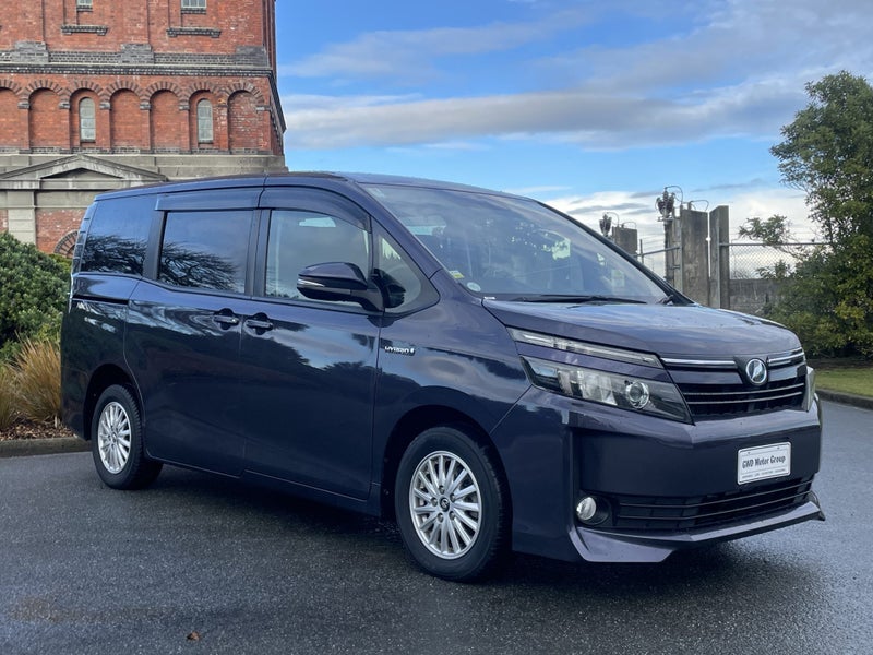 2014 Toyota Voxy 1.8 Hybrid 7 Seater