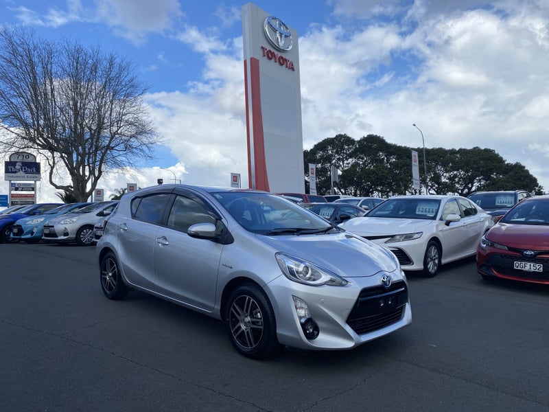 2015 Toyota Aqua 1.5 Hybrid G Hatch
