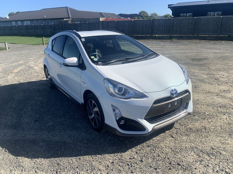 2015 Toyota Aqua 1.5 Hybrid X Urban 5 Dr Hatch...