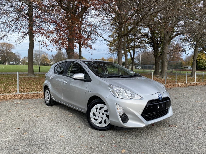 2015 Toyota Aqua 1.5L Hybrid S CVT Hatch