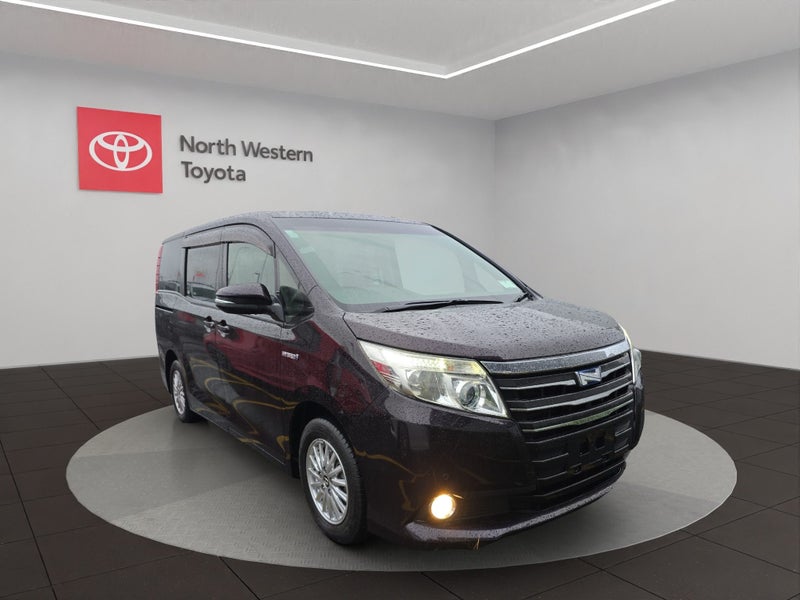 2015 Toyota Noah 1.8L Hybrid G 2WD Wagon
