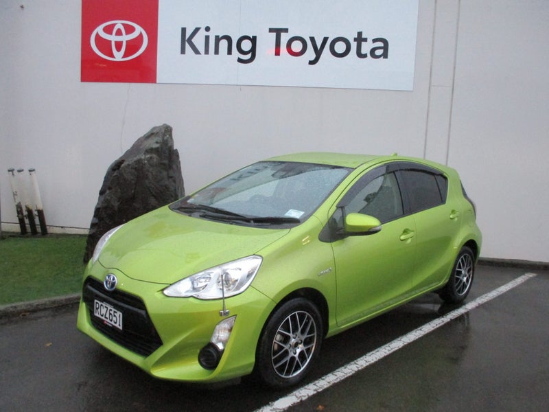 2016 Toyota Aqua 1.5 Hybrid S + Warranty*