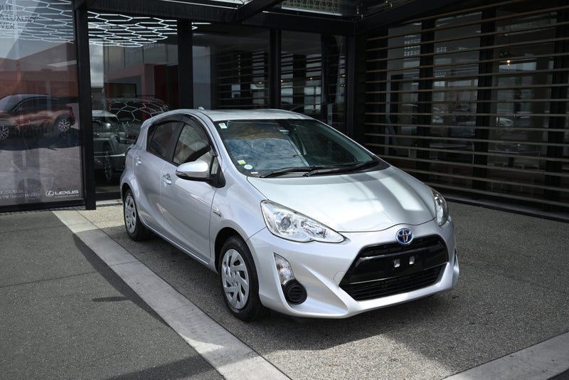 2016 Toyota Aqua 1.5 Petrol Hybrid S CVT Hatchback