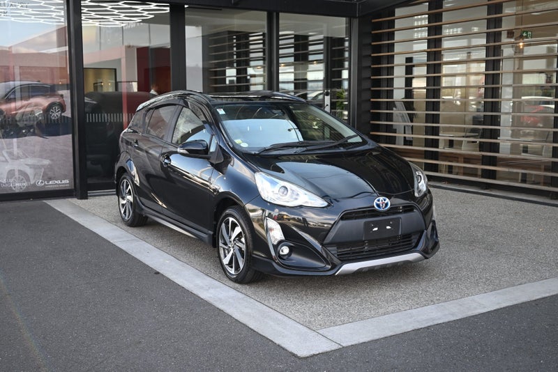 2016 Toyota Aqua 1.5 Petrol Hybrid X Urban Soli...