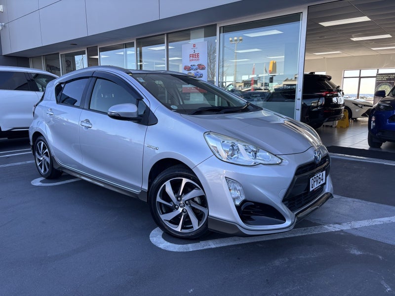 2016 Toyota Aqua (MW) 1.5 Hybrid X Urban