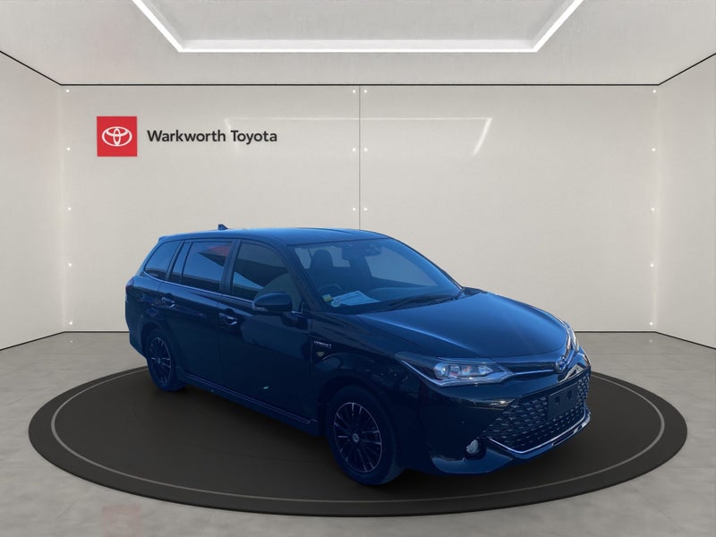 2016 Toyota Corolla Fielder 1.5 Hybrid G WxB 5...