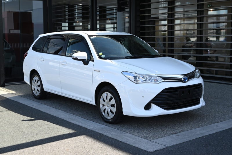 2016 Toyota Corolla Fielder 1.5 Petrol Hybrid E...