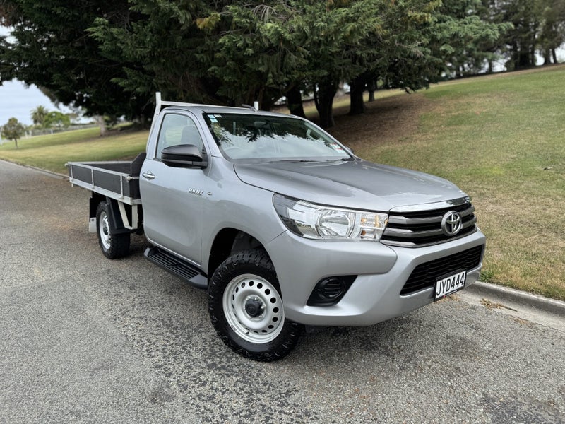 2016 Toyota Hilux 4WD SR 2.8DT SINGLE CAB CHASS...