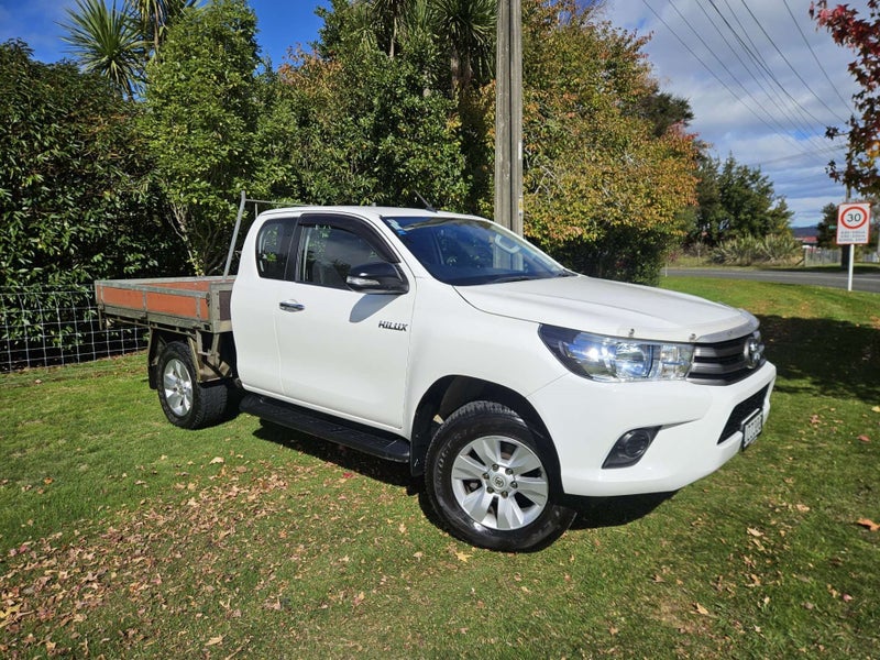 2016 Toyota Hilux SR Extra Cab Flat Deck 2.8D 4WD