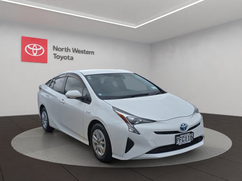 2016 Toyota Prius 1.8 Hybrid E 5 Dr Hatch CVT 2...