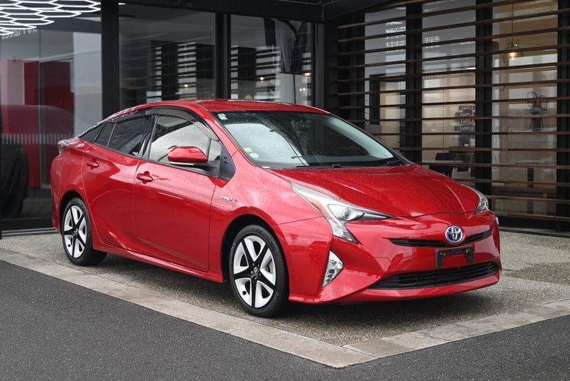 2016 Toyota Prius 1.8 Petrol Hybrid S FWD Hatch...
