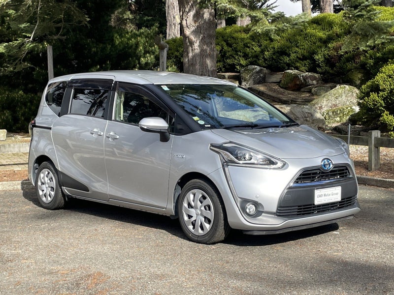 2016 Toyota Sienta 1.5 Hybrid G