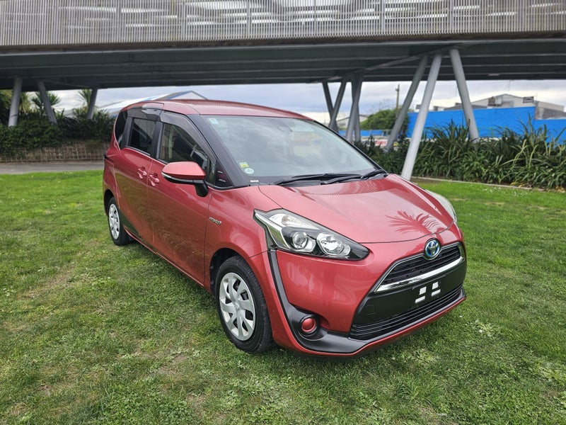 2016 Toyota Sienta 1.5 Hybrid G Wagon - Certifi...