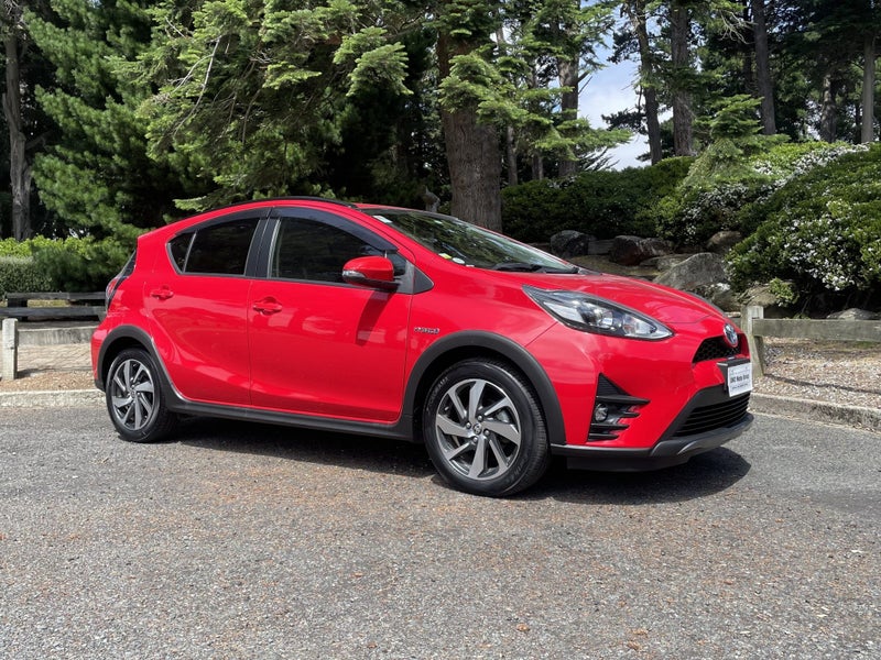 2017 Toyota Aqua 1.5 Hybrid Crossover 5 Dr Hatc...