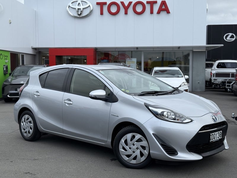 2017 Toyota Aqua 1.5 Hybrid S 5 Dr Hatch