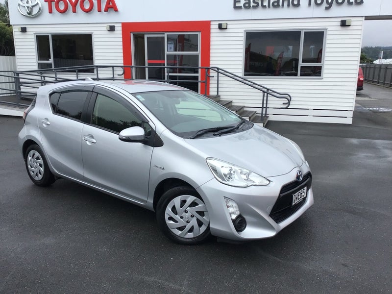 2017 Toyota Aqua 1.5 Hybrid S 5 Dr Hatch