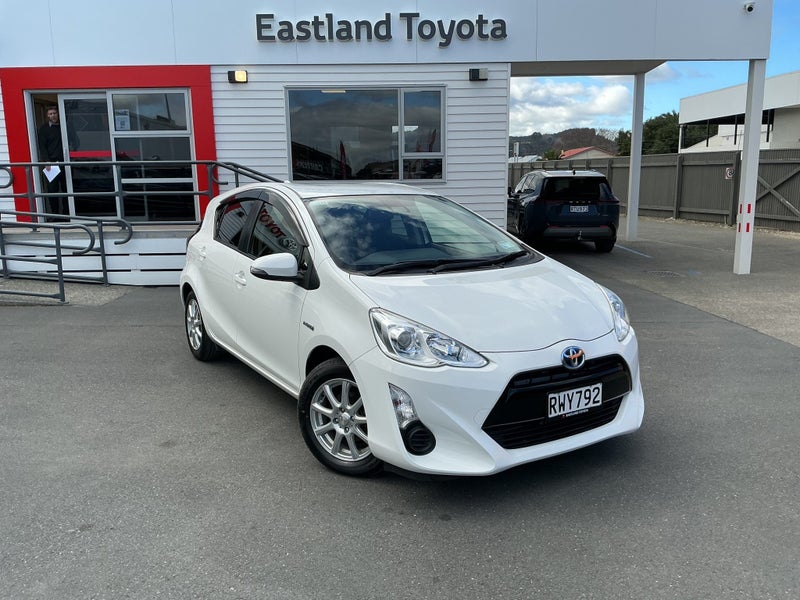 2017 Toyota Aqua 1.5 Hybrid S 5 Dr Hatch
