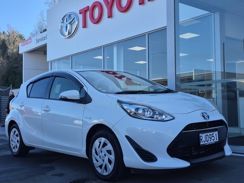 2017 Toyota Aqua 1.5P Hybrid S