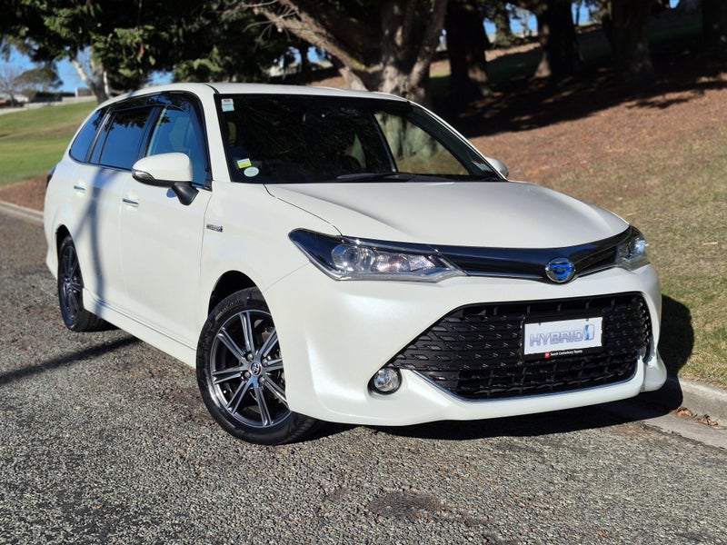 2017 Toyota Corolla Fielder 1.5 Hybrid G WxB 5...