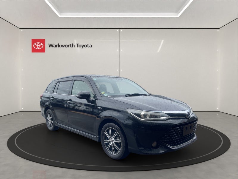 2017 Toyota Corolla Fielder 1.5 Hybrid G WxB 5...