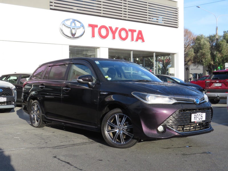2017 Toyota Corolla Fielder 1.5 Hybrid G WxB +...