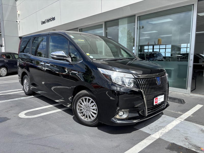 2017 Toyota Esquire Hybrid